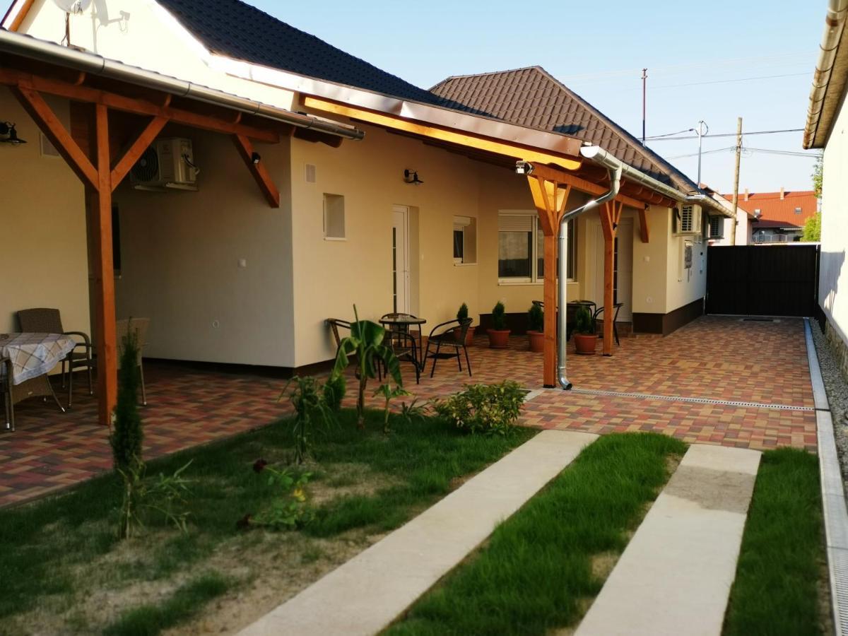 Lili Apartman Harkany Exterior photo