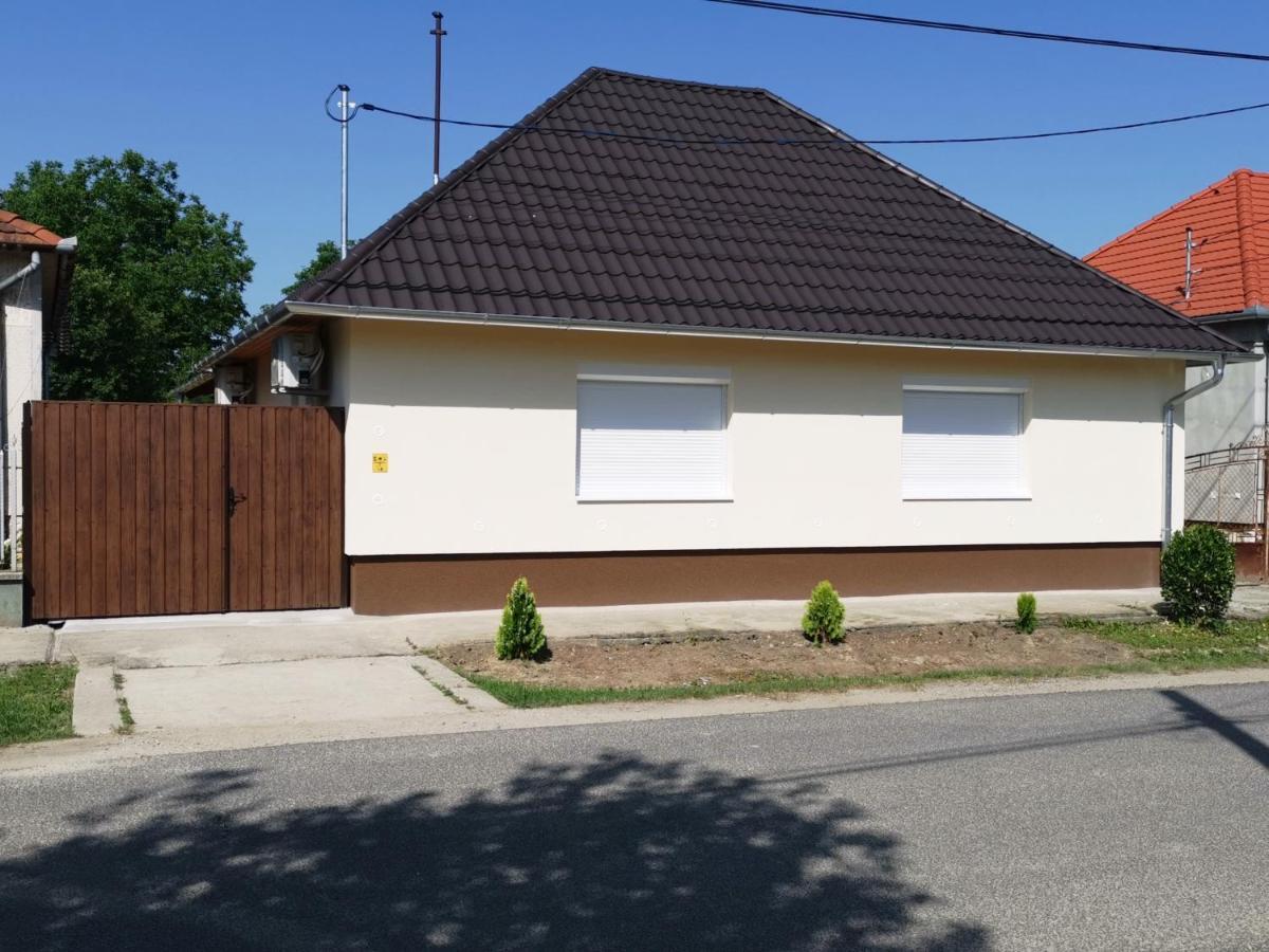 Lili Apartman Harkany Exterior photo